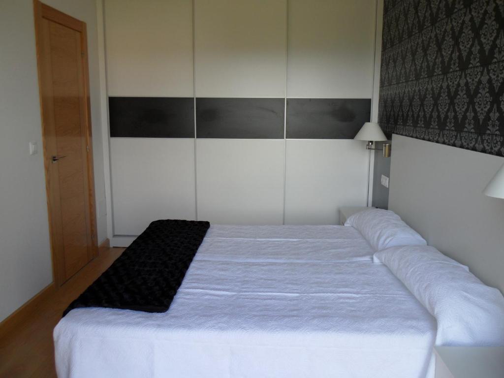 Apartamentos Turisticos Estrella Del Alemar Langre  Pokoj fotografie
